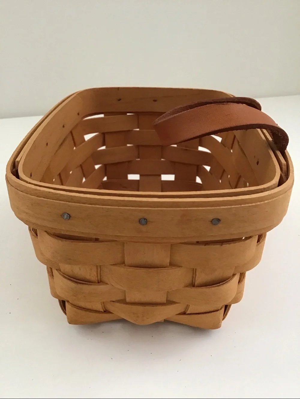 Vintage Longaberger woven basket key basket mail basket 2002